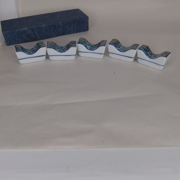 set of five blue white and gold chopstick rests in original box very pretty - Picture 12 of 15